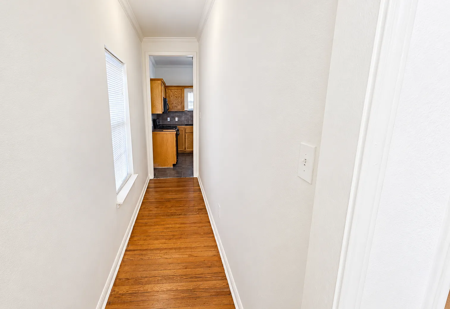 1102 W 22nd St — Photo 4