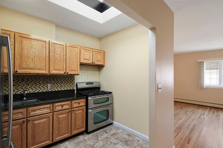 1st image of 5 McKibbin Ct