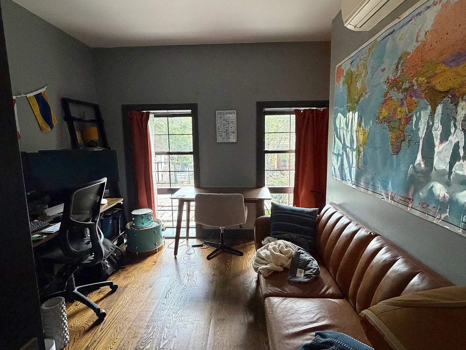 135 Woodbine Street — Photo 4