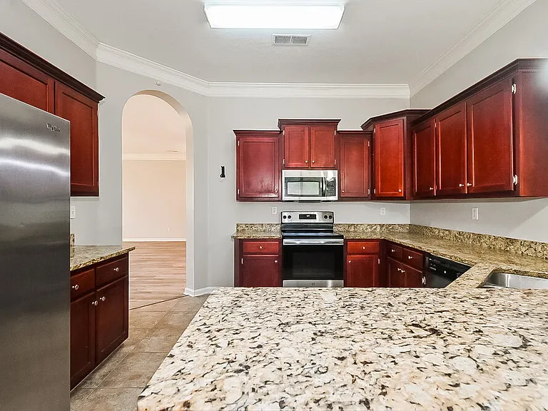 6157 Braybourne Main — Photo 10