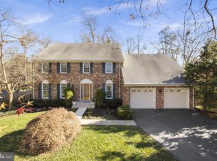 8901 McNair Ct, Alexandria, VA 22309