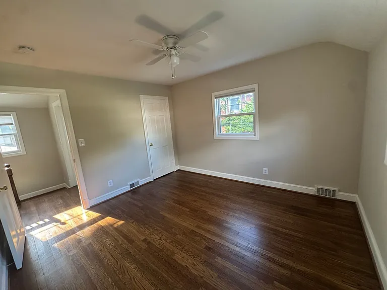 42 S Park Dr — Photo 21