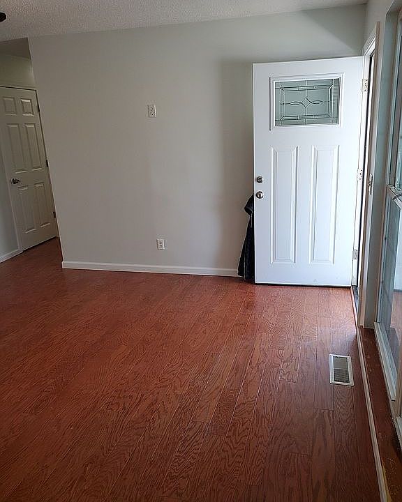 2nd image of 4136 Rode Ave