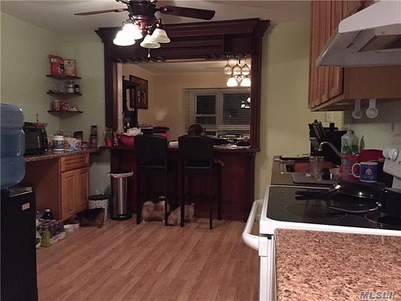 3rd image of 56 Arlyn Dr E