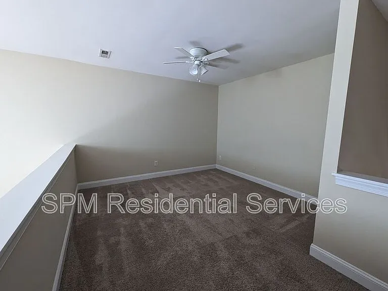 233 Racine Dr #18 — Photo 11