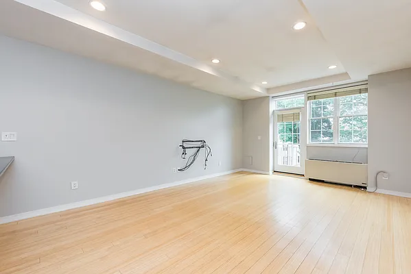 Rented by Modern Spaces | media 15