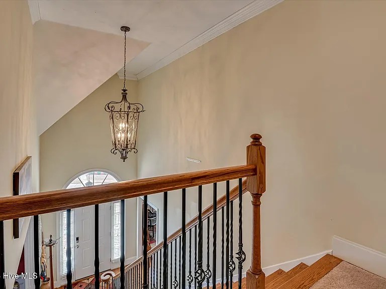 1622 Jamestown Ave — Photo 39