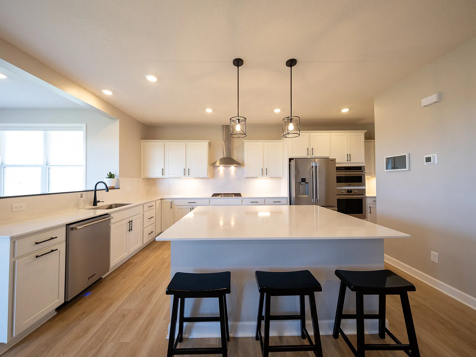 Hinckley Avenue, Lakeville (17904) RS CW1 - 1 — Photo 2
