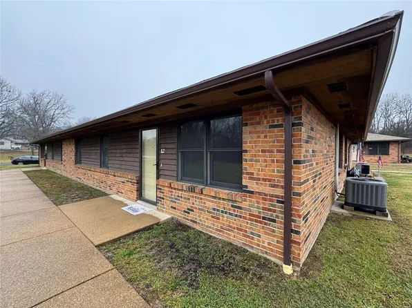 6 Fig St APT 12, Sullivan, MO 63080