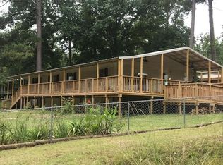 525 Willow Rd, Jesup, GA 31545