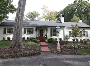 2626 Lakeview Dr, Raleigh, NC 27609