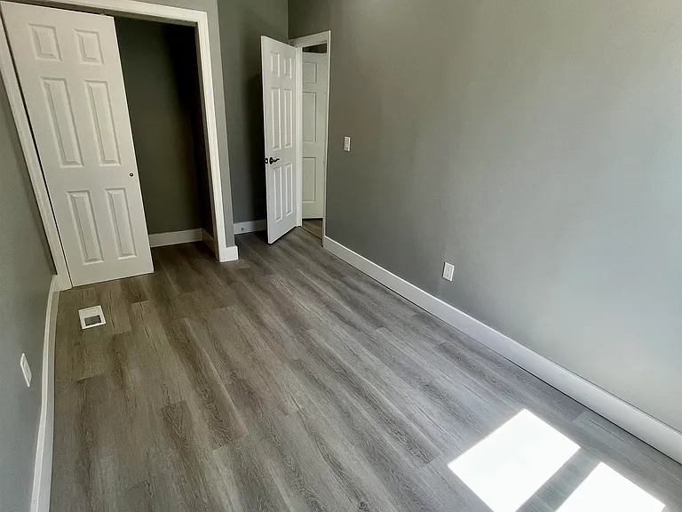20 W 49th St #1 — Photo 16