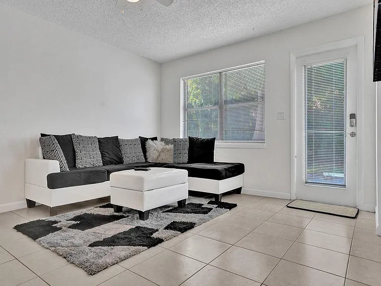 4422 Seagrape Dr #1 — Photo 10