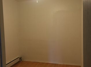 30 Siedler St, Jersey City, NJ 07304
