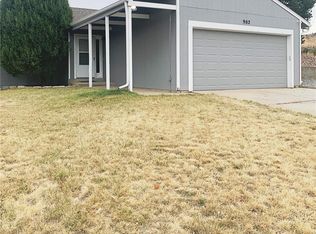 902 Oakwood Dr, Castle Rock, CO 80104