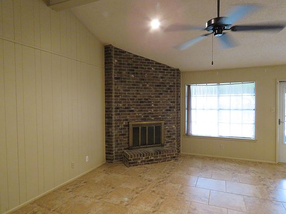 2nd image of 4616 Bonham Ave