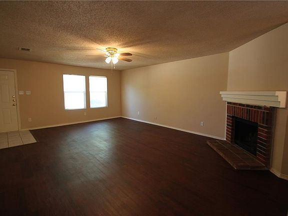 3rd image of 900 Anvil Creek Dr