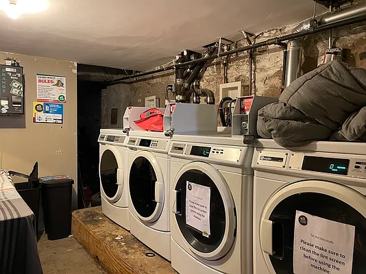 Rented by ERNY LLC | media 21