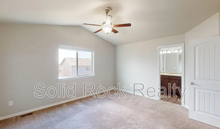 5323 Pabst Dr — Photo 7