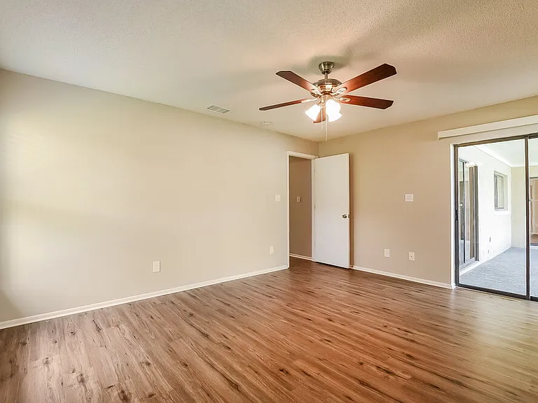 1014 Dishman Loop — Photo 11