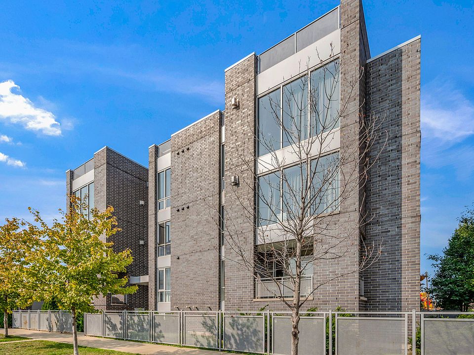 1st image of 2366 N Seeley Ave #1W