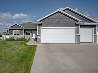 502 Kingston Cir, Sergeant Bluff, IA 51054