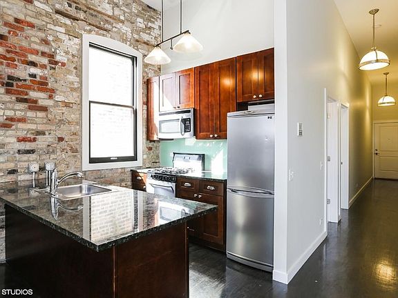 4th image of 948 W Armitage Ave APT 3S