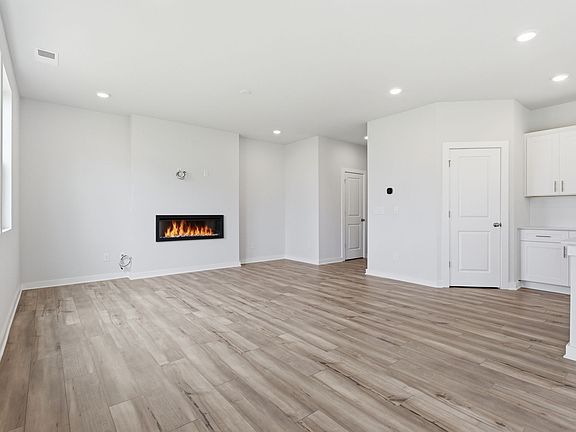 5th image of 812 Hallman Branch Ln