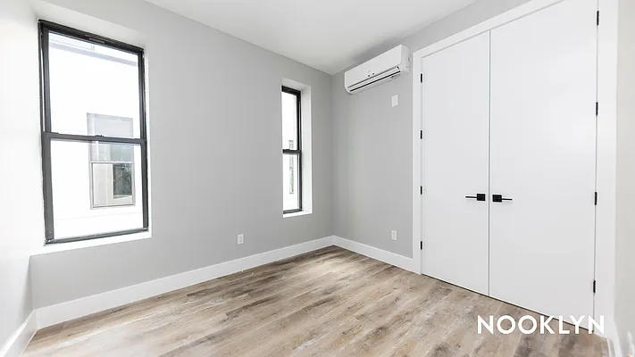 Rented by Nooklyn NYC LLC | media 12