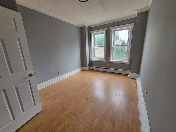 3rd image of 262 Elmwood Ave #1E