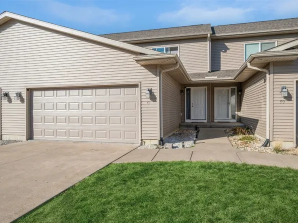 61 Woodstone Ln SW, Cedar Rapids, IA 52404
