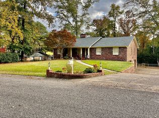 2133 Woodhue Cir, Vestavia Hills, AL 35216