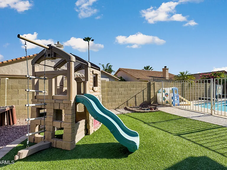 7239 W Morrow Dr — Photo 7