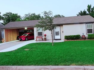 321 Globe Ave, Blue Mound, TX 76131