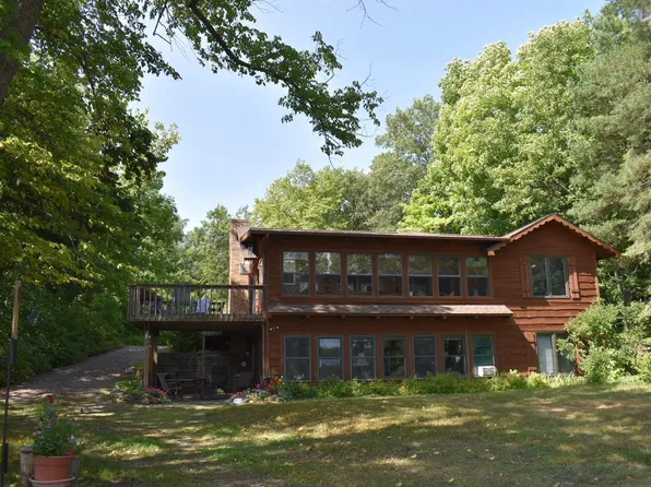 21669 S Raider Ct, Crosby, MN 56441