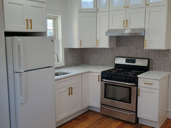 189 Mott Ave Floor 2