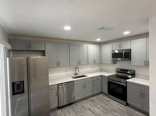 6955 NW 18th St, Margate, FL 33063