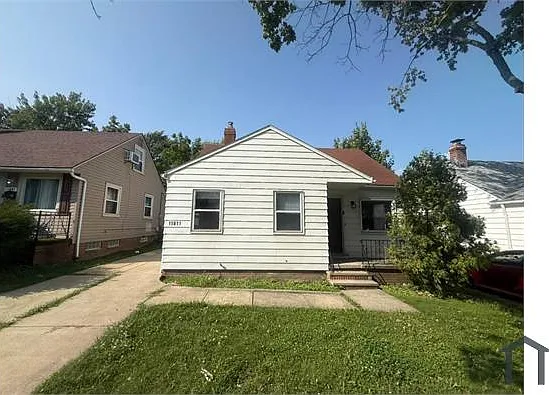 3 bed, $1,800 — Photo 2