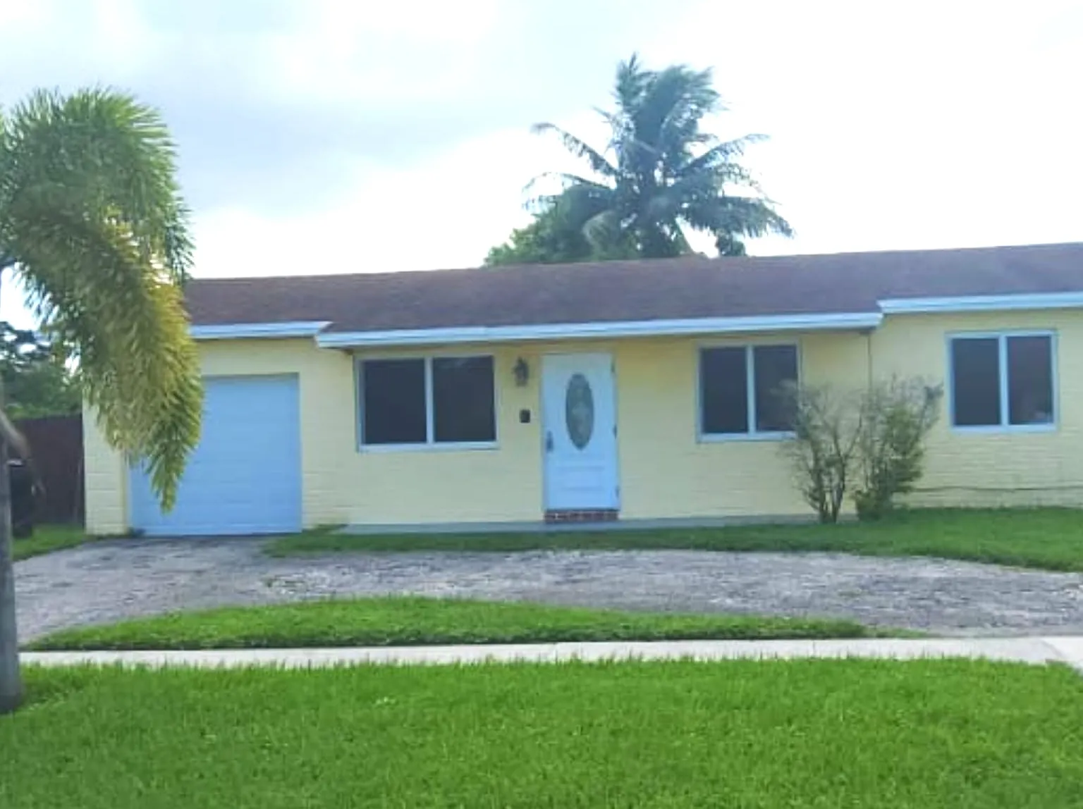3 bed, 1384 sqft, $2,800 — Photo 1
