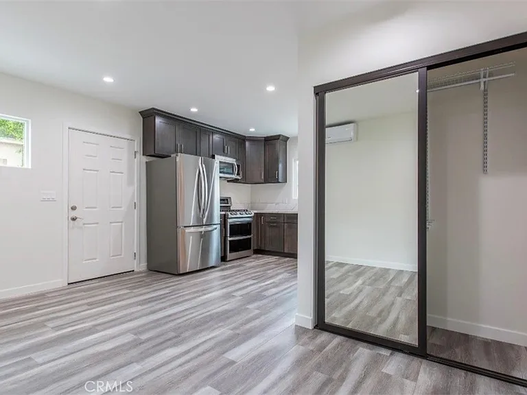 14612 Vose St — Photo 5