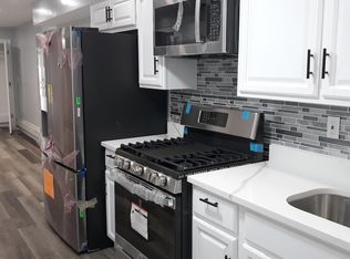 800 Neill Ave #1, Bronx, NY 10462