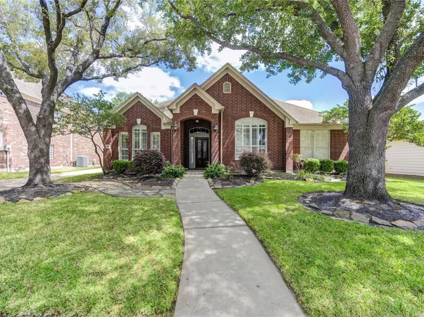 11826 Canyon Mills Dr, Houston, TX 77095