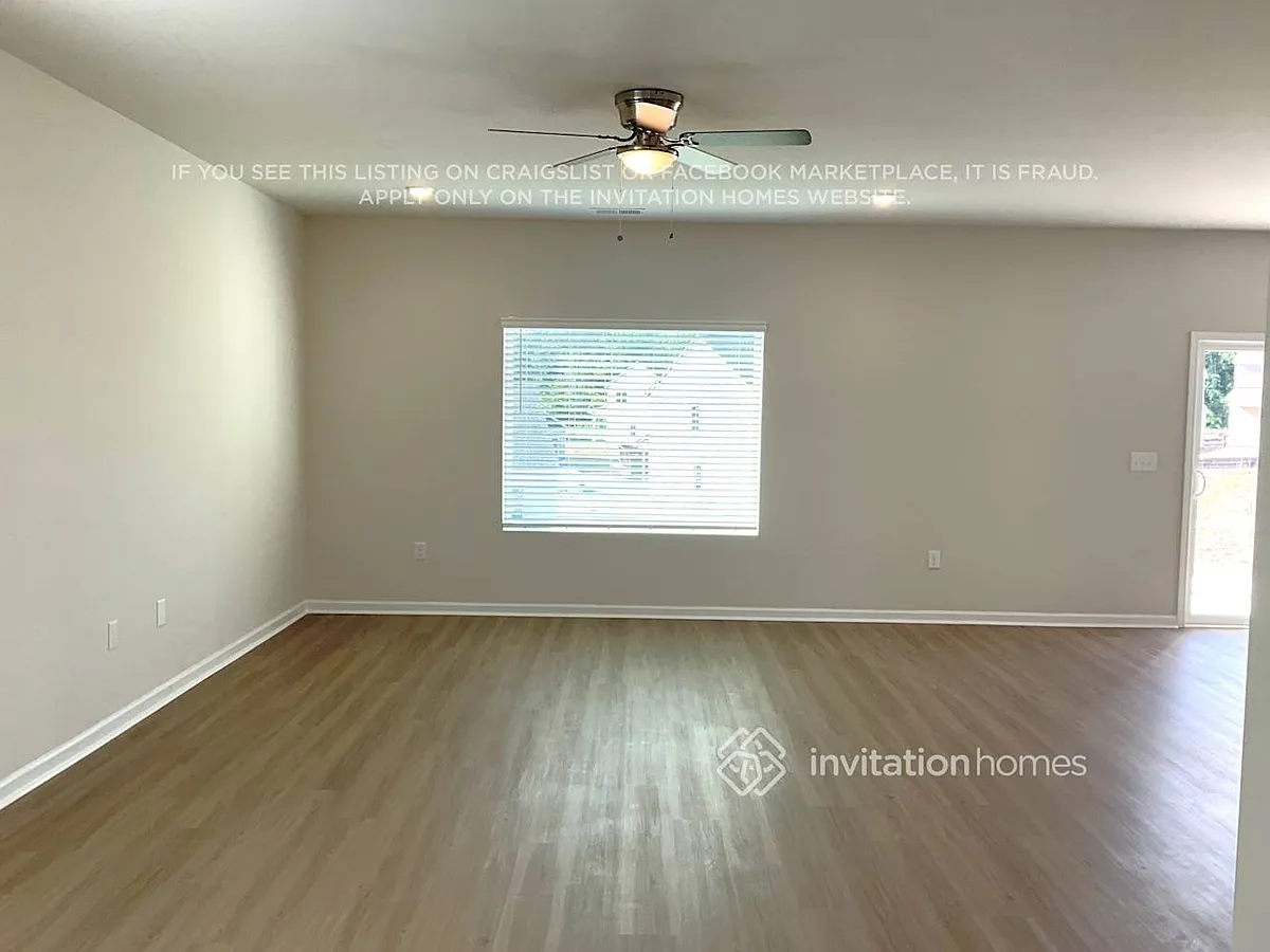 Building Photo - 3347 Fox Hall Dr