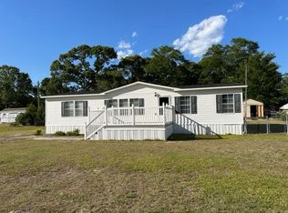 1374 Charles Dr, Manning, SC 29102