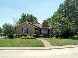 224 Valleyglen Dr, Desoto, TX 75115