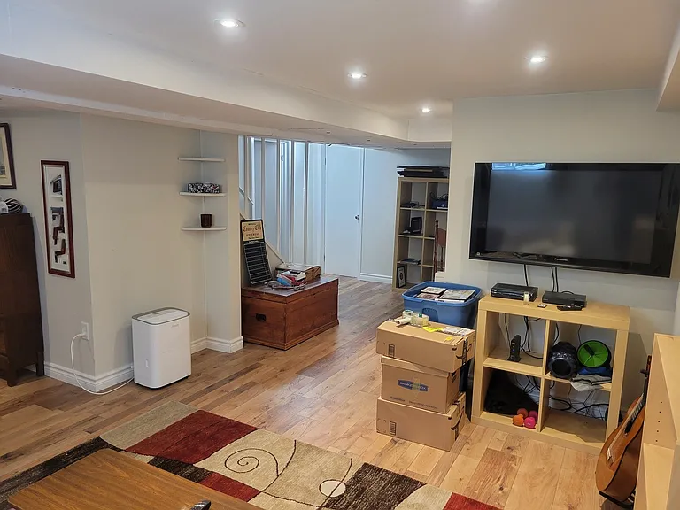 44 Clearview Ave — Photo 24