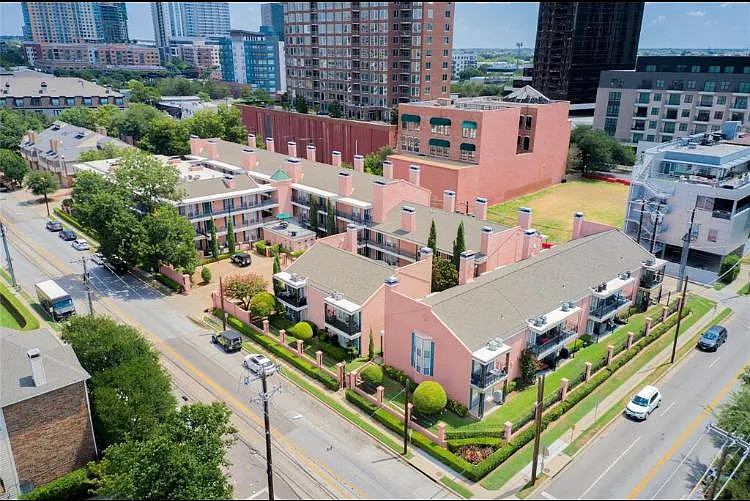 Bois Du Chene Condos in the Heart of Uptown!