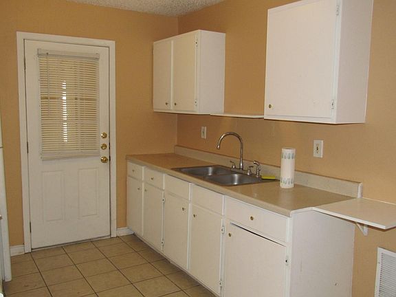 4th image of 5842 Cain Dr
