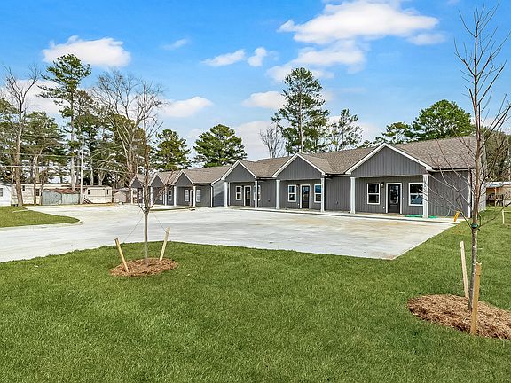 2nd image of 916 Airport Rd