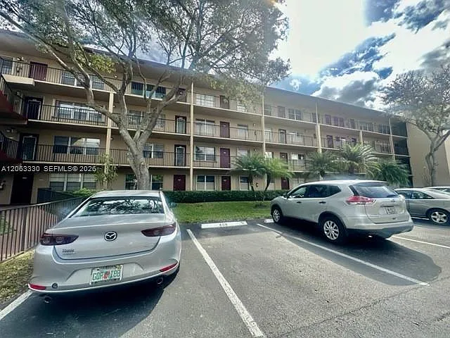 801 SW 133rd Ter #105K — Photo 2